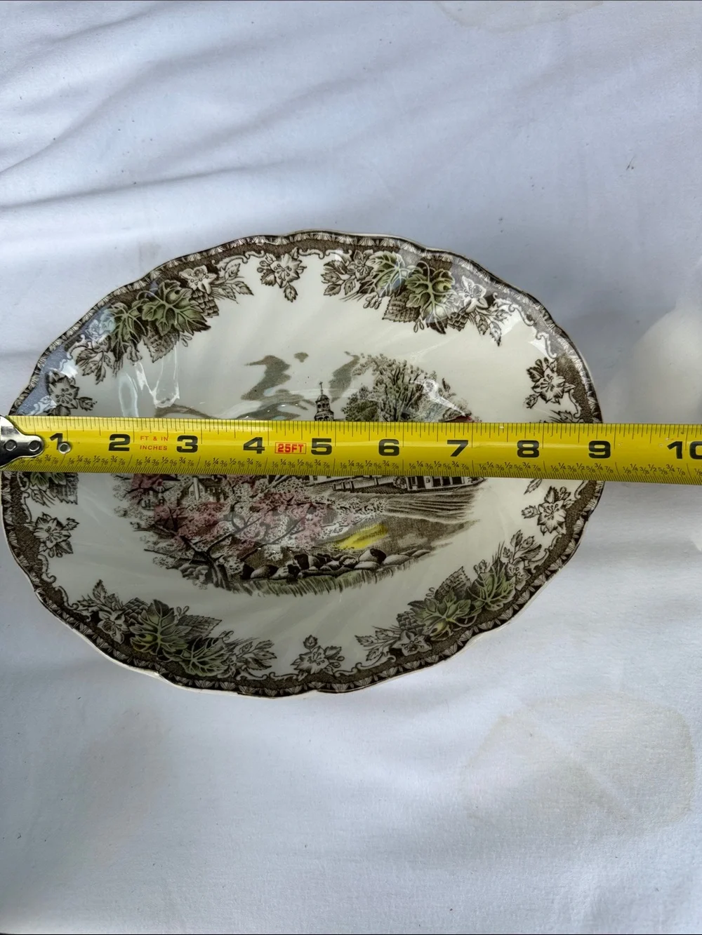 Johnson Brothers The Friendly Village serving Bowl in White, Green and Pink